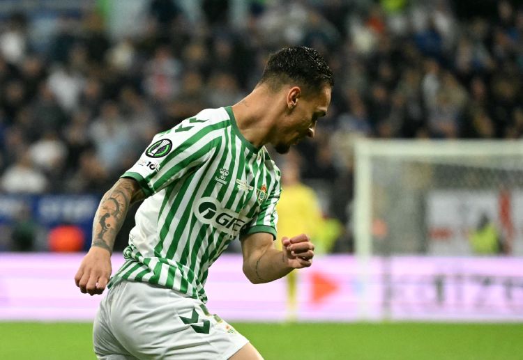 Europa League: Antony vẫn đang thể hiện được khả năng đi bóng khéo léo
