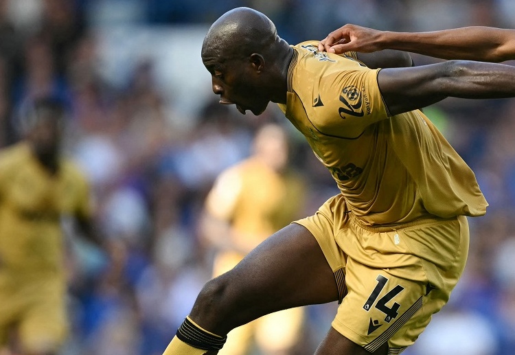 英超联赛 马特塔挺身而出,点射破门为水晶宫首开纪录。