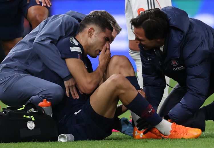 欧冠联赛 本赛季阿什拉夫状态出色，荣膺2025年非洲足球先生。