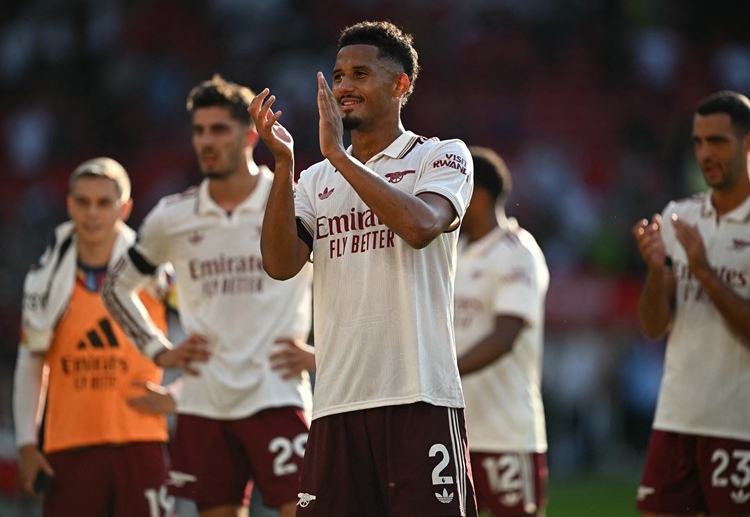 ဒါကြောင့်လည်း ဆာလီဘာ အနေနဲ့ အာဆင်နယ်နဲ့ စာချုပ်သက်တမ်းတိုးထားသည့် တိုင်အောင် လာလီဂါ ထိပ်သီး တို့က ဘာနေဗျူးဆီ အရောက် ခေါ်ယူဖို့ ဆန္ဒပြင်းပြနေဆဲ ဖြစ်ပါတယ်။