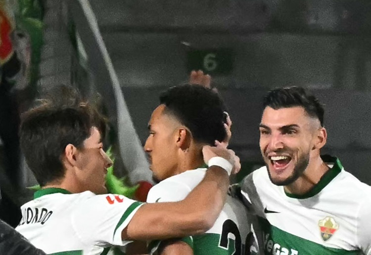 西甲联赛 替补阿尔瓦罗-罗德里格斯在禁区弧顶连续摆脱后低射破门，令埃尔切再次领先至2比