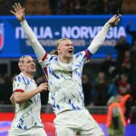 世界杯预选赛 哈兰德短短120秒内打入两球，成为挪威胜利功臣。