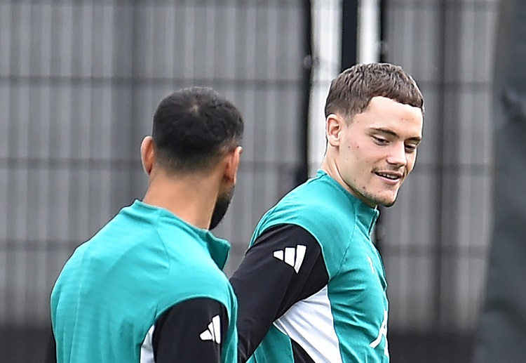 လစ်ဗာပူးလ်ဟာ နောက်ဆုံး ကစားခဲ့တဲ့ ပွဲမှာတော့ အက်စတွန်ဗီလာကို ၂-၀ နဲ့ အနိုင်ရထားပြီးတော့ ပရီးမီးယားလိဂ်မှာ ရှုံးပွဲ ဆက်နေမှုကို ရပ်တန့်ထားနိုင်ပါတယ်။