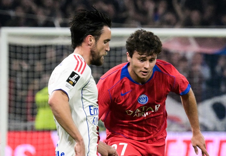 法甲联赛 补时阶段，内维斯头球建功，巴黎圣日尔曼客场险胜里昂